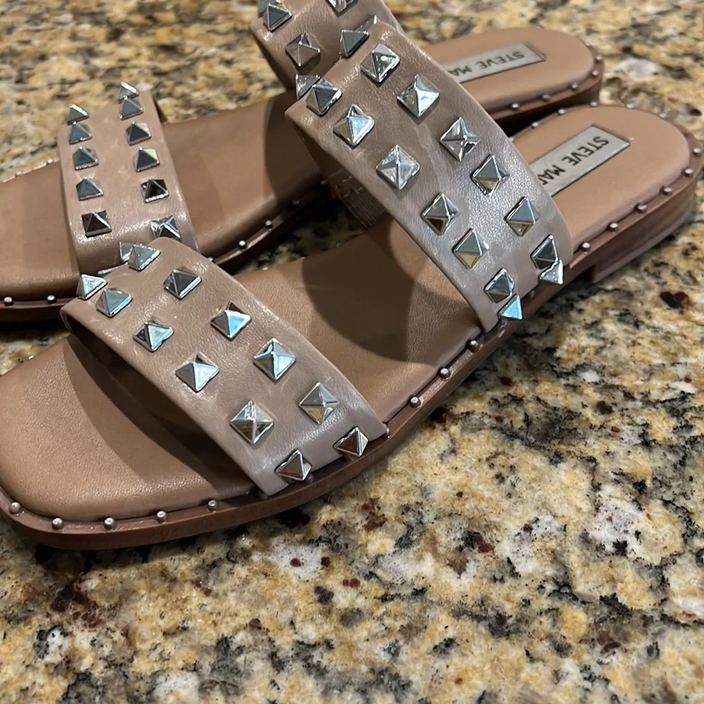 Steve Madden Studded Tan  Sandals Women’s‎ Slip On Square Toe Strapy